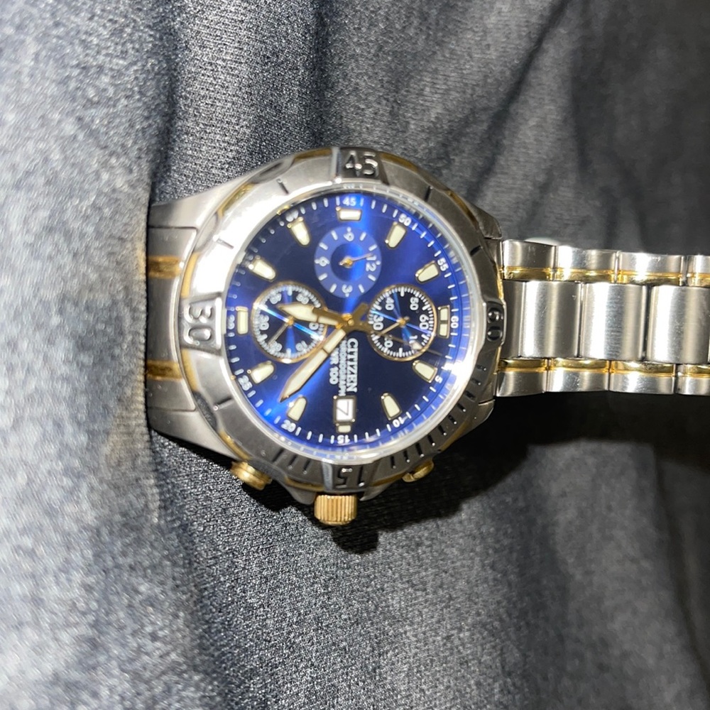 Hello, I am selling a citizens watch
